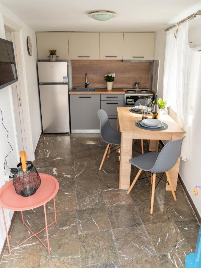 Anna'S Lovely House 이드라 외부 사진