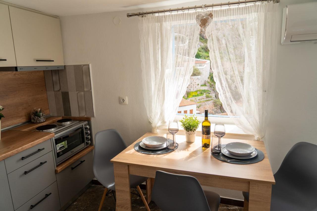 Anna'S Lovely House 이드라 외부 사진